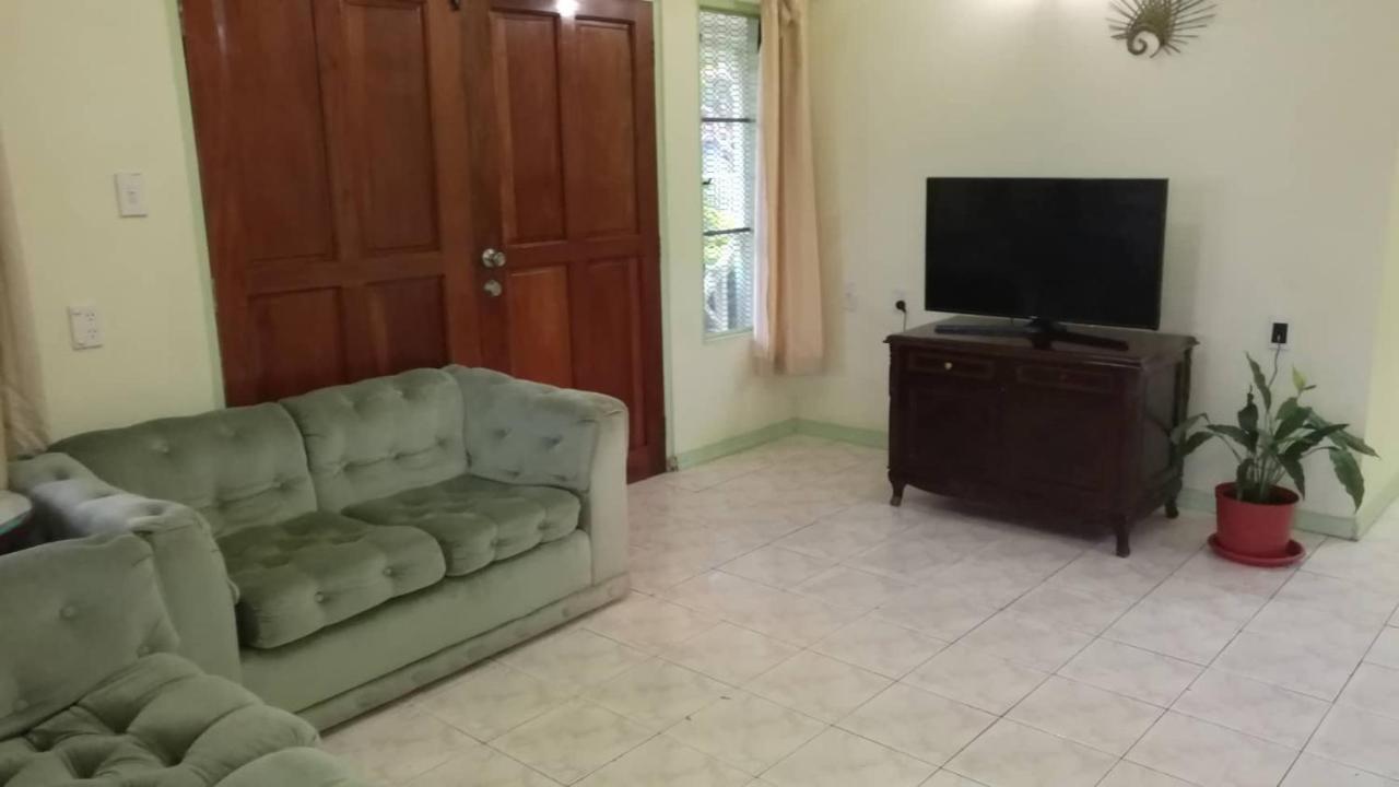 Malau Lodge Nuku'alofa Exteriér fotografie