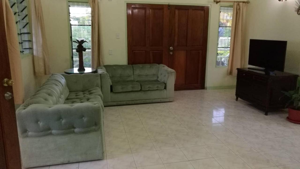 Malau Lodge Nuku'alofa Exteriér fotografie